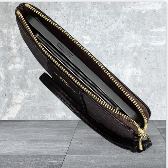 Coach- Corner Zip Wristlet In Signature Canvas With Halloween Print 2024 - Picture 6 of 6